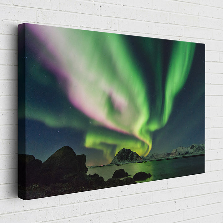 4HGBV Aurora Borealis: Aurora over Flakstad - Sightly Prints