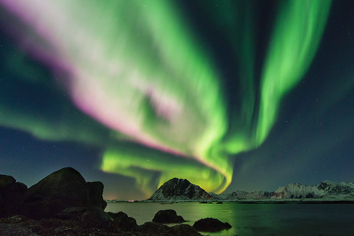 4HGBV Aurora Borealis: Aurora over Flakstad - Sightly Prints